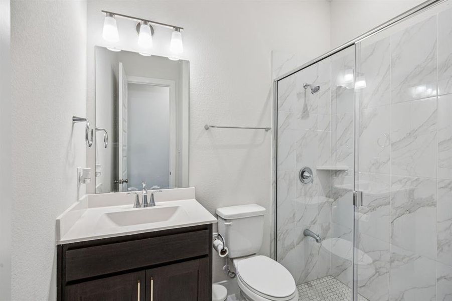 Furnished interior view inside a new home in , Euless (Image 20).
