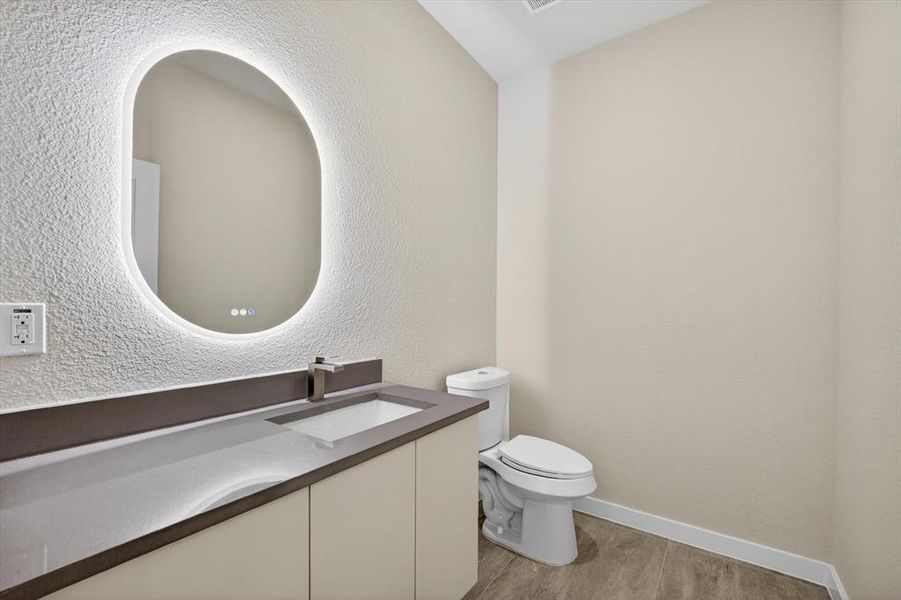Furnished interior view inside a new home in , Irving (Image 9).