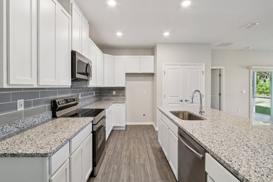 Representative furnished interior of a home built from the Ashton by Maronda Homes in Brookshire Green, Kingsland (Image 8).