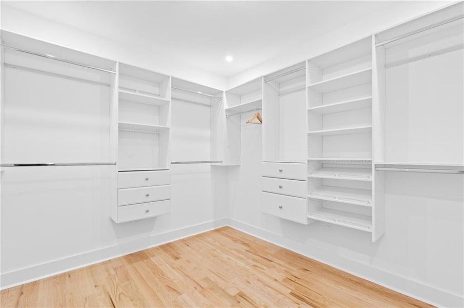 Spacious, unfurnished interior of a new home in , Atlanta (Image 27). Spacious, unfurnished interior of a new home in , Atlanta (Image 27).