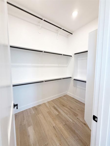 Spacious, unfurnished interior of a new home in Briarley, Montgomery (Image 34).