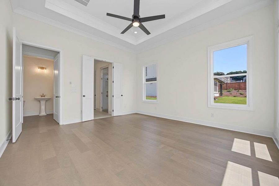 Spacious, unfurnished interior of a new home in Yellowstone Farms, Cumming (Image 33).