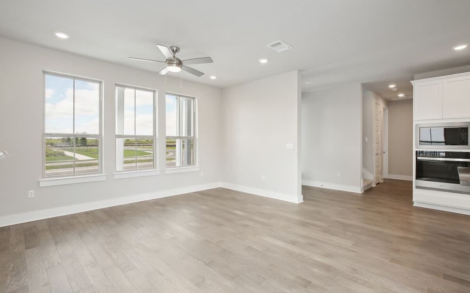 Spacious, unfurnished interior of a new home in Easton Park, Austin (Image 5). Spacious, unfurnished interior of a new home in Easton Park, Austin (Image 5).