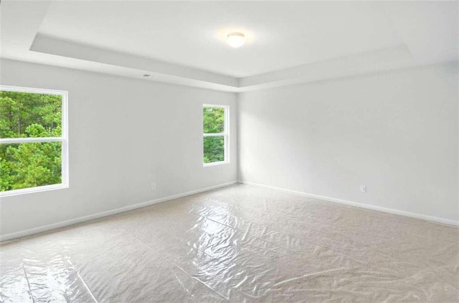 Spacious, unfurnished interior of a new home in Creekside Landing, Dallas (Image 23).