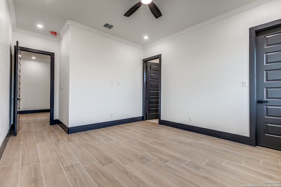 Spacious, unfurnished interior of a new home in , Castroville (Image 35).
