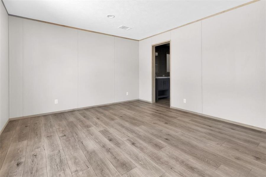 Spacious, unfurnished interior of a new home in , Whitesboro (Image 15).