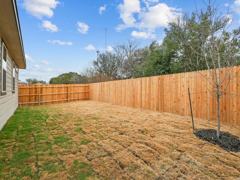 Exterior details and patio area of a home in Royal Crest, San Antonio (Image 23).