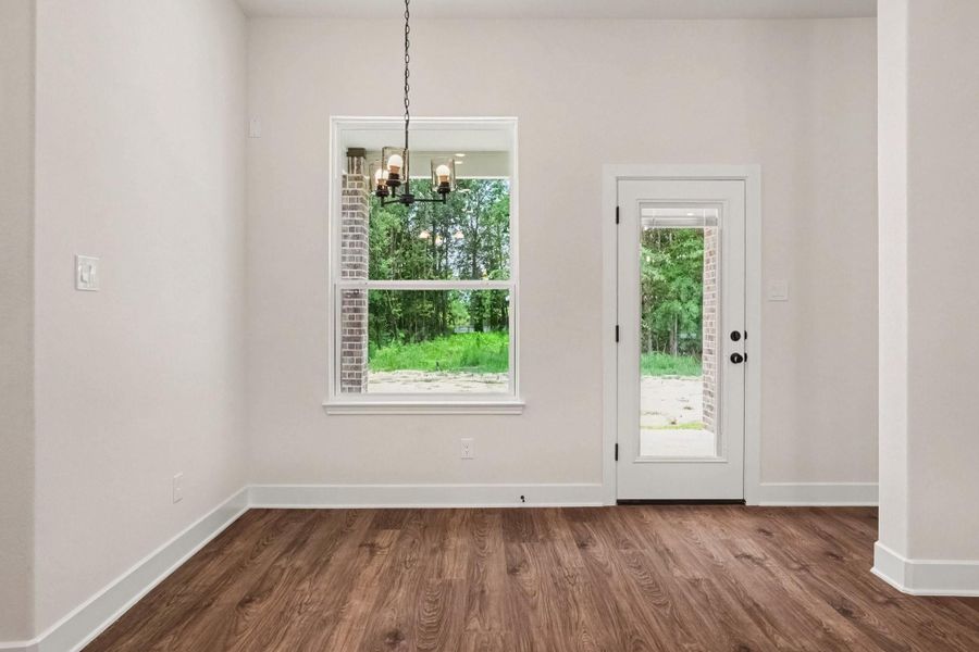 Spacious, unfurnished interior of a new home in Encino Estates, Dayton (Image 32).