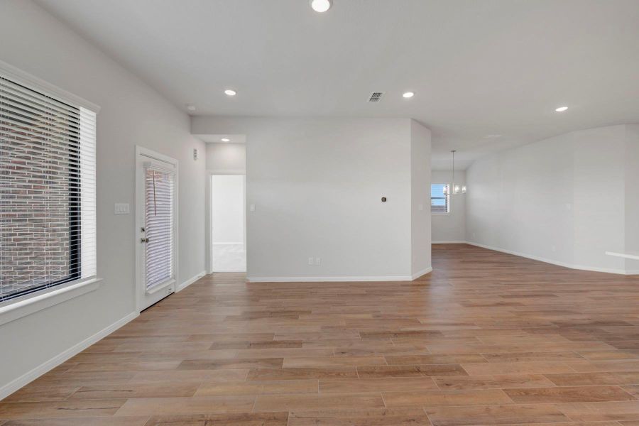 Spacious, unfurnished interior of a new home in Austin Point, Richmond (Image 16).