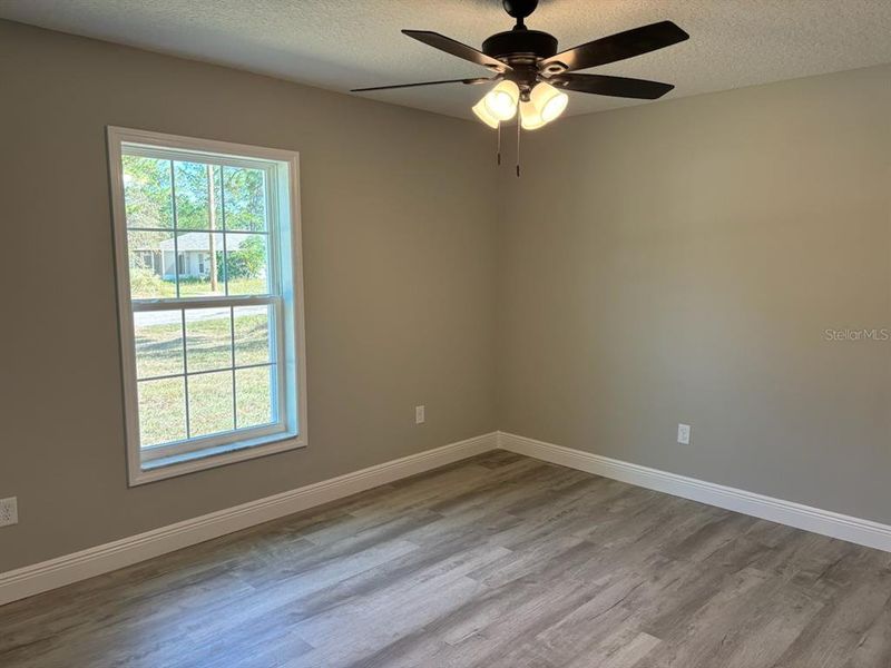 Spacious, unfurnished interior of a new home in , Citrus Springs (Image 20).