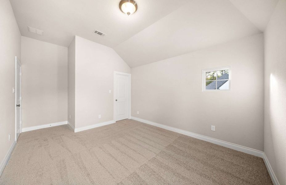 Representative unfurnished interior of a home built from the 3070 by Ravenna Homes in The Highlands 55′, Porter (Image 36).