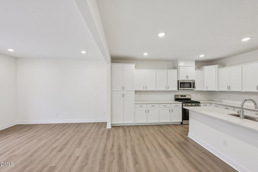 14-web-or-mls-Kensley Grv Ln-S0602-014