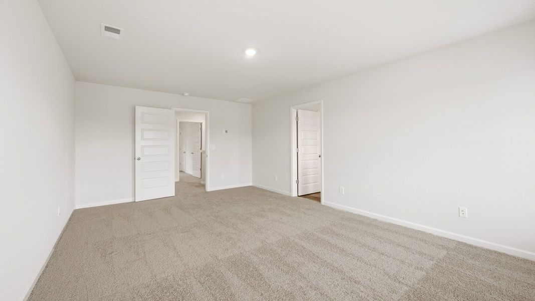Representative unfurnished interior of a home built from the Hayden by D.R. Horton in Jackson Landing, Jefferson (Image 30).