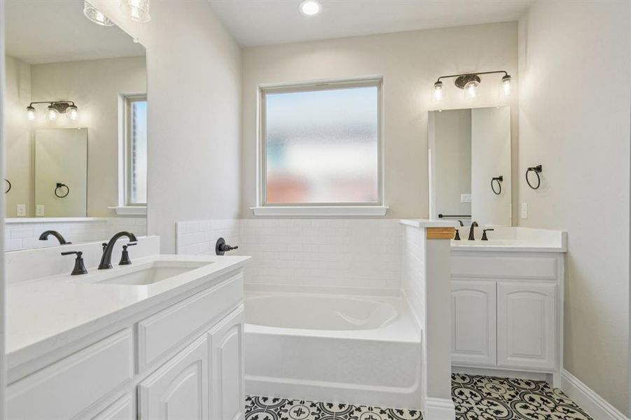 Furnished interior view inside a new home in , Alvarado (Image 11).