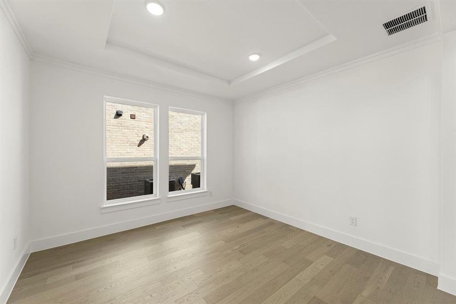 06. 5609 Aiken - Dining 06. 5609 Aiken - Dining