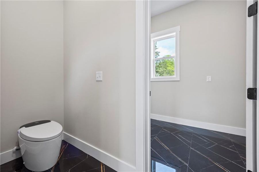 Spacious, unfurnished interior of a new home in , Athens (Image 23).