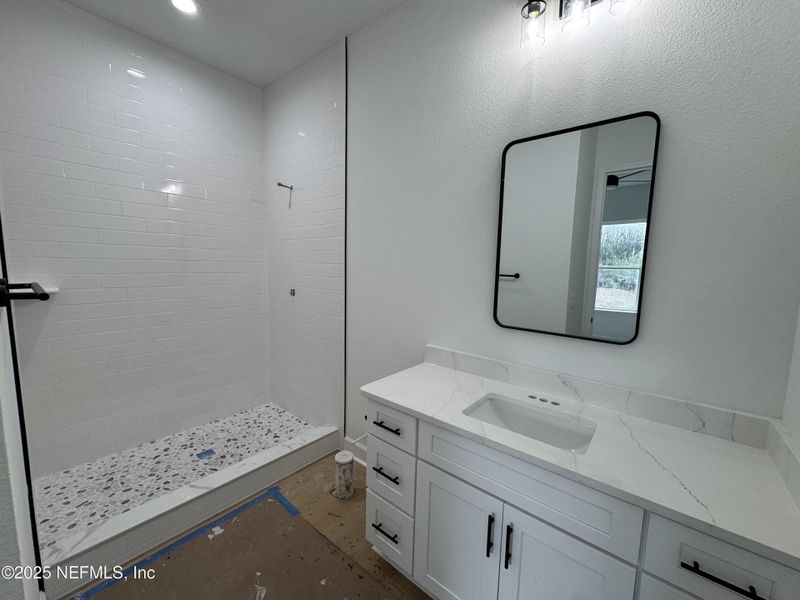 Furnished interior view inside a new home in , Palatka (Image 8).