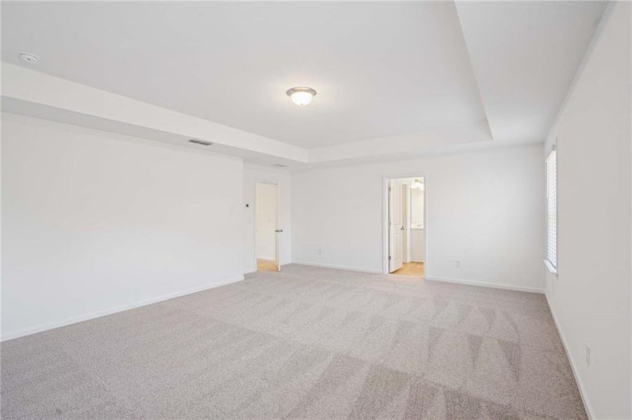 Spacious, unfurnished interior of a new home in The Pointe at Heron Bay, Locust Grove (Image 27).