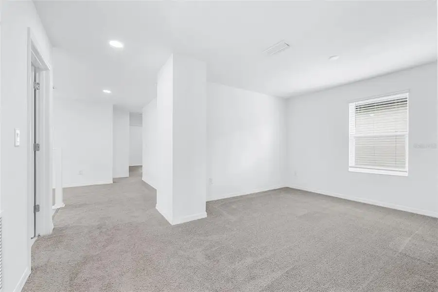 Spacious, unfurnished interior of a new home in Hawthorne Ranch, Lakeland (Image 30). Spacious, unfurnished interior of a new home in Hawthorne Ranch, Lakeland (Image 30).