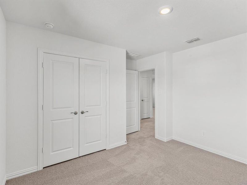 Spacious, unfurnished interior of a new home in Simpson Crossing - Spring Series, McKinney (Image 12).