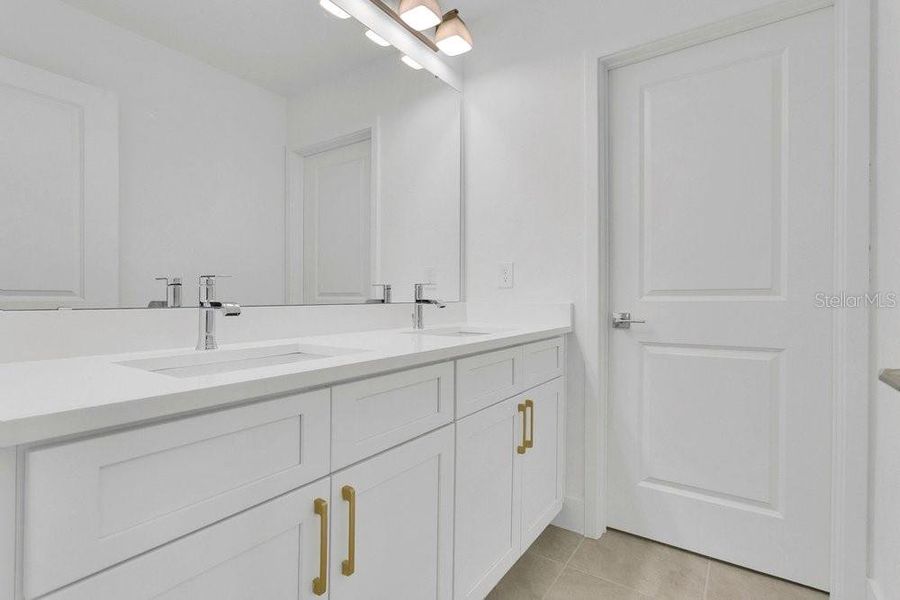 Furnished interior view inside a new home in Yucatan Gardens, Orlando (Image 11).