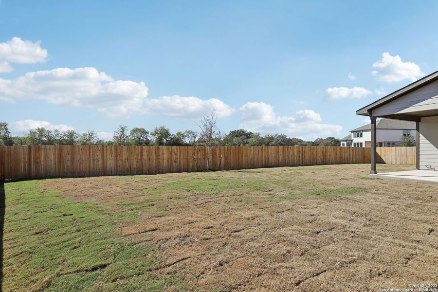 Exterior details and patio area of a home in Carmel Ranch, Schertz (Image 25).