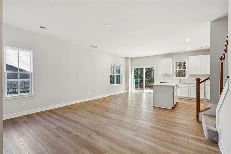 Spacious, unfurnished interior of a new home in Crescent Cove, Summerville (Image 14).