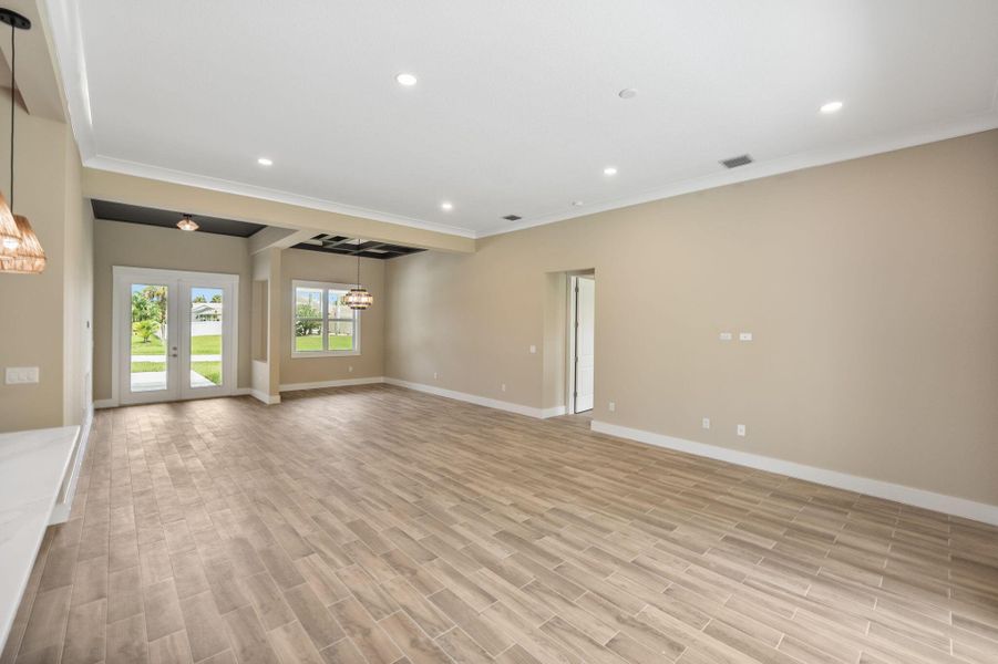 Spacious, unfurnished interior of a new home in , Fort Pierce (Image 27).
