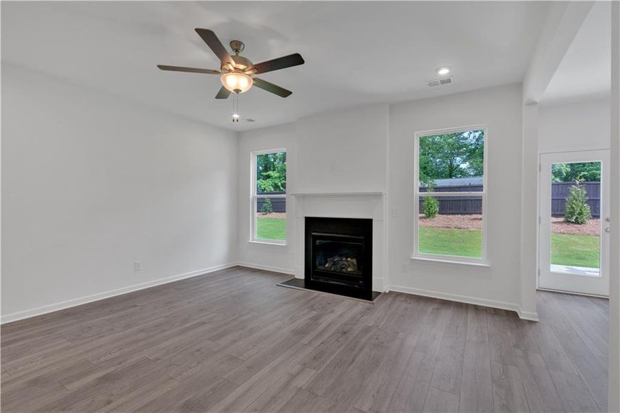 Spacious, unfurnished interior of a new home in The Overlook at Factory Shoals, Mableton (Image 20).