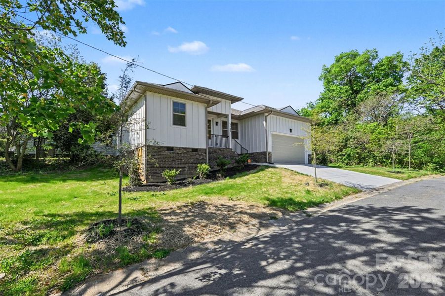 Image 30 of a home in .