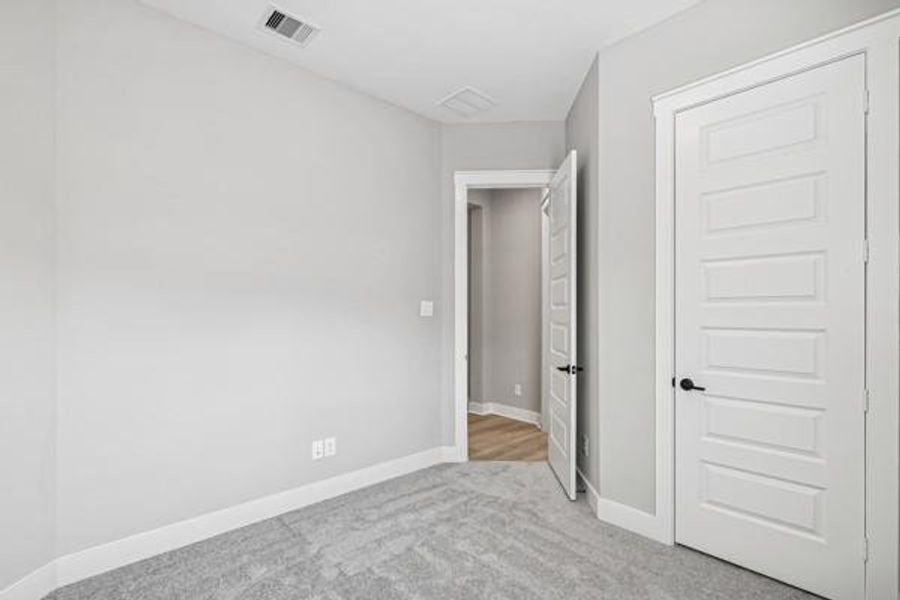Spacious, unfurnished interior of a new home in The Highlands - Grove Collection, Porter (Image 10). Spacious, unfurnished interior of a new home in The Highlands - Grove Collection, Porter (Image 10).
