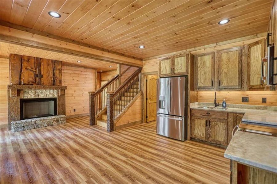Image 66 of a home in .
