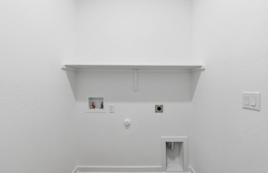 Spacious, unfurnished interior of a new home in Sun City Texas, Georgetown (Image 18). Spacious, unfurnished interior of a new home in Sun City Texas, Georgetown (Image 18).
