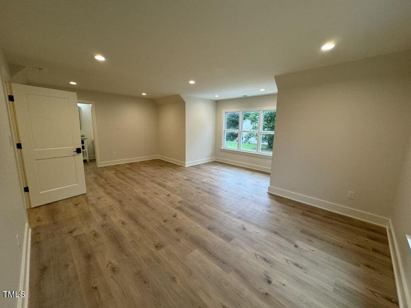 UPSTAIRS BONUS ROOM