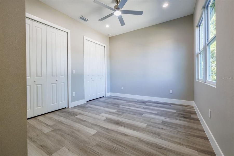 Spacious, unfurnished interior of a new home in , Tampa (Image 20).