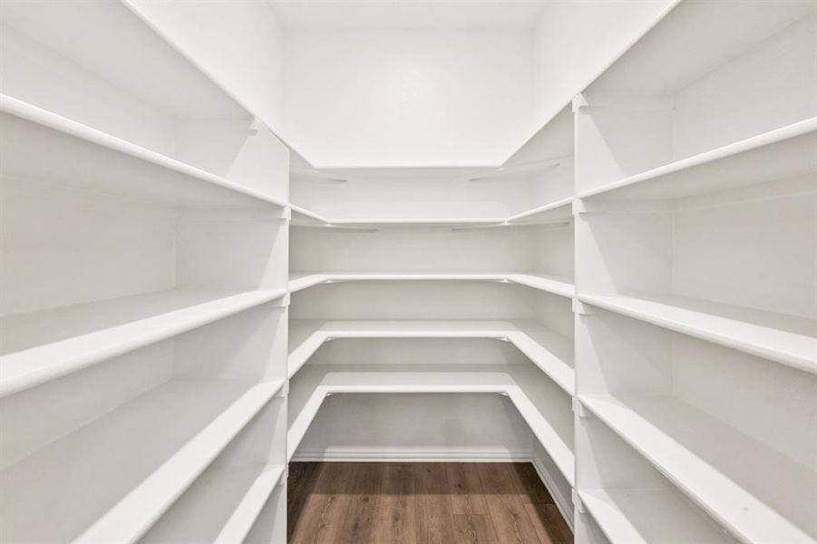 Spacious, unfurnished interior of a new home in Villages of Hurricane Creek, Anna (Image 38).