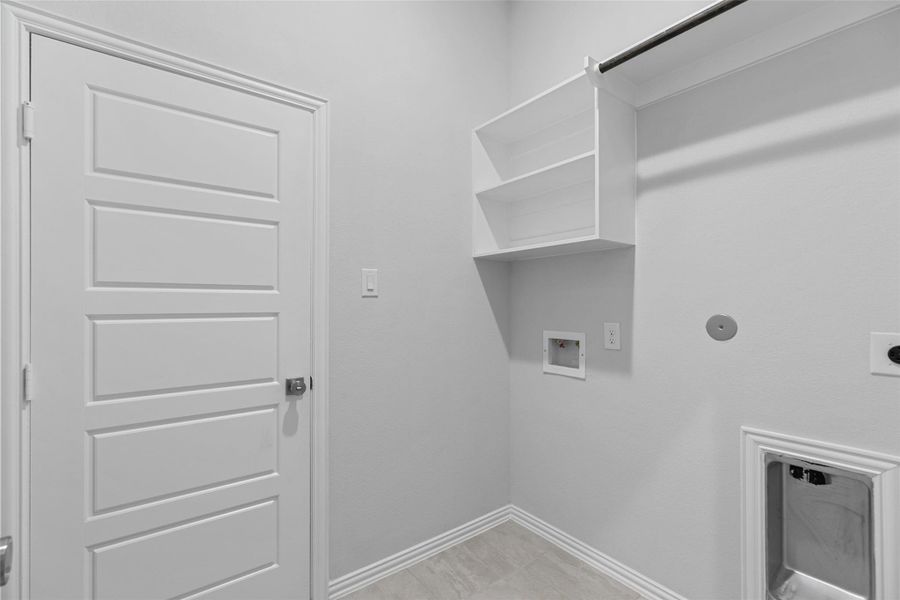 Spacious, unfurnished interior of a new home in Aldeana, Bonney (Image 29).