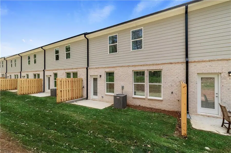 Exterior details and patio area of a home in Diamante, Stockbridge (Image 3).