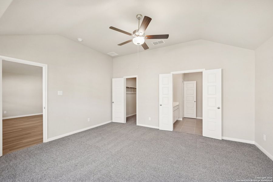 Spacious, unfurnished interior of a new home in Greenspoint Heights, Seguin (Image 23).
