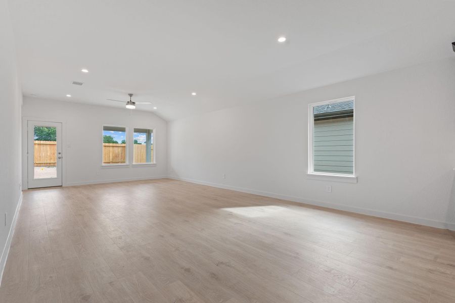 *Images and 3D tour are for illustration only and options may vary from home as built. *Images and 3D tour are for illustration only and options may vary from home as built.