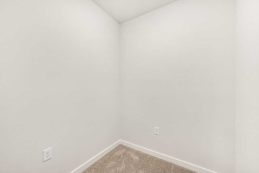 Spacious, unfurnished interior of a new home in Wildridge, Oak Point (Image 37). Spacious, unfurnished interior of a new home in Wildridge, Oak Point (Image 37).