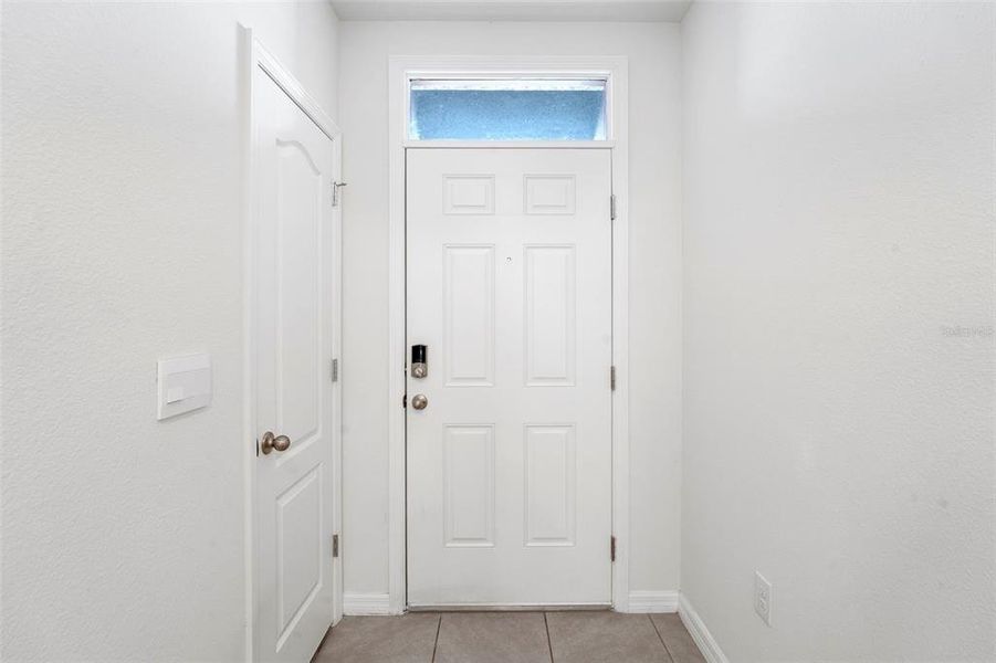 Spacious, unfurnished interior of a new home in Oak Leaf Preserve, New Smyrna Beach (Image 23). Spacious, unfurnished interior of a new home in Oak Leaf Preserve, New Smyrna Beach (Image 23).
