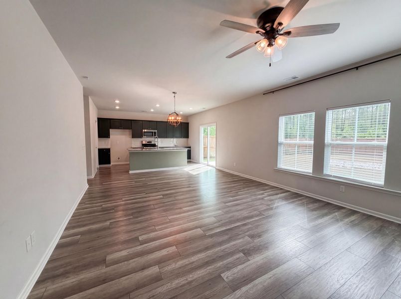 Spacious, unfurnished interior of a new home in , Summerville (Image 11).