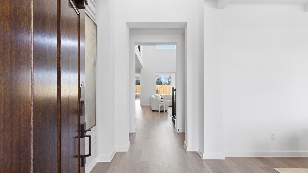 Spacious, unfurnished interior of a new home in Alexander, Pearland (Image 18).