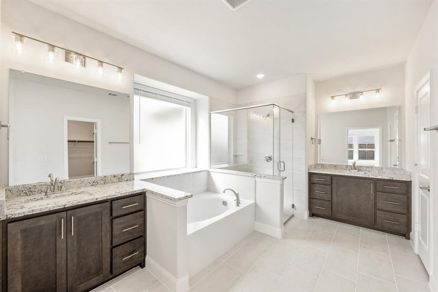 Furnished interior view inside a new home in Liberty, Melissa (Image 7).