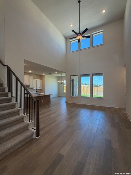 Spacious, unfurnished interior of a new home in Ladera - 50s, San Antonio (Image 19).
