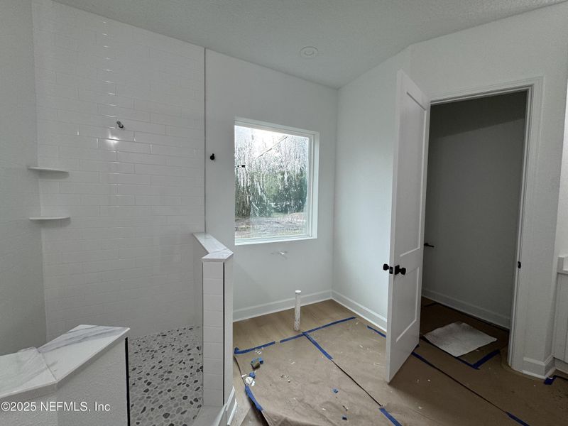 Furnished interior view inside a new home in , Palatka (Image 10).