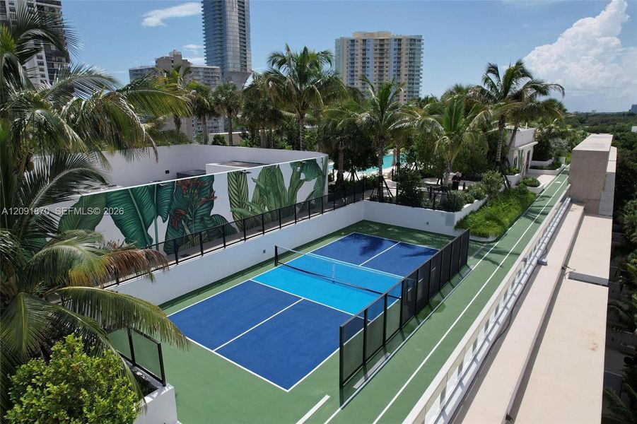 Community amenities in , Miami (Image 55).