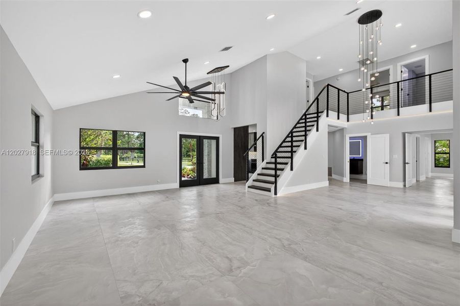 Spacious, unfurnished interior of a new home in , Palm Beach Gardens (Image 24).