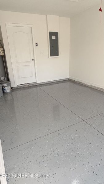 Spacious, unfurnished interior of a new home in , Palatka (Image 18).